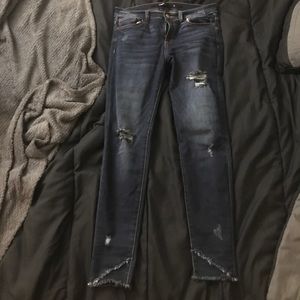 Dark wash Harper Jeans! Size 28